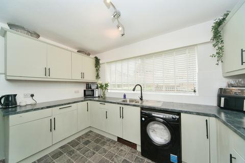 2 bedroom ground floor flat for sale, Hastings Road, Bexhill-On-Sea