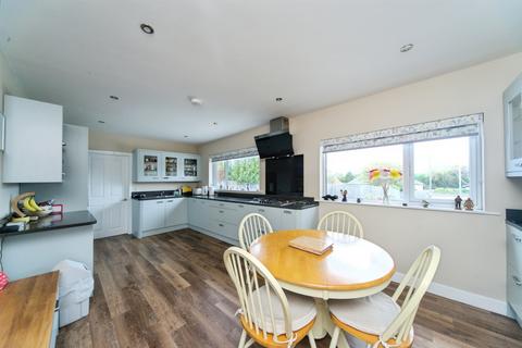 4 bedroom detached house for sale, Richmond Avenue, Bexhill-On-Sea