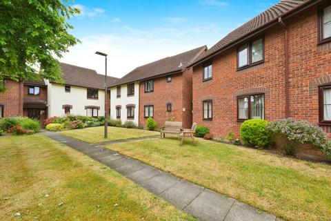 2 bedroom apartment for sale, High Road, Broxbourne