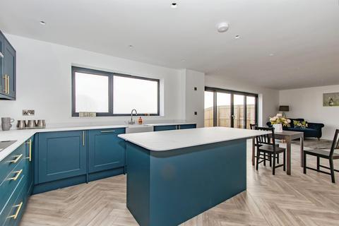undefined, Watts Quarry Lane, Somerton