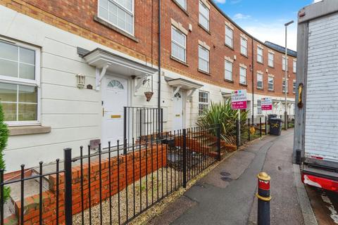 4 bedroom terraced house for sale, Hamilton Circle, Hamilton, Leicester