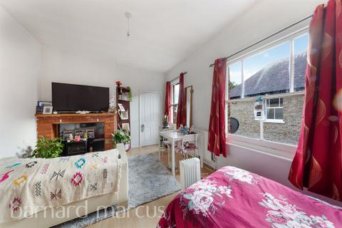 undefined, Mitcham Park, Mitcham