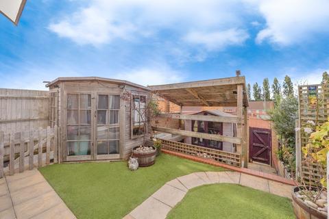 4 bedroom semi-detached house for sale, Jubilee Avenue, Portsmouth