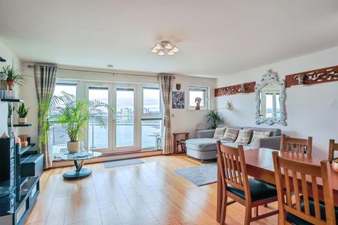 2 bedroom apartment for sale, Lifeboat Quay, Poole