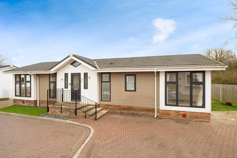 2 bedroom park home for sale, Queen Street, Paddock Wood, Tonbridge
