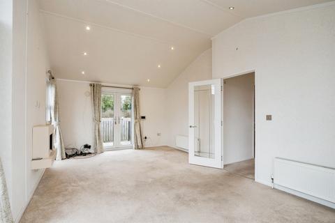 2 bedroom park home for sale, Queen Street, Paddock Wood, Tonbridge