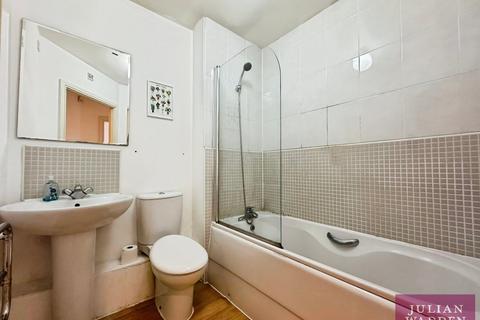 2 bedroom flat for sale, Fog Lane, Burnage, Manchester, M19