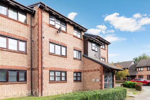 undefined, Lowry Crescent, Mitcham