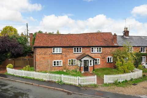 5 bedroom end of terrace house for sale - Station Road, Long Marston, Tring