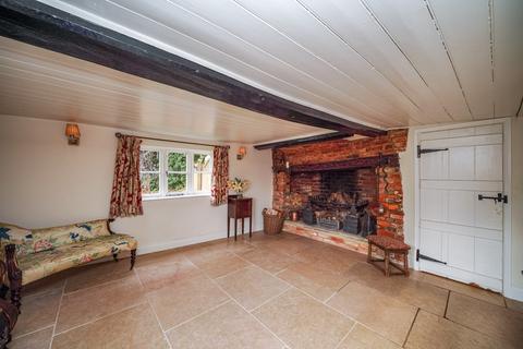 5 bedroom end of terrace house for sale, Station Road, Long Marston, Tring