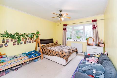 2 bedroom maisonette for sale, Bursledon Road, Southampton