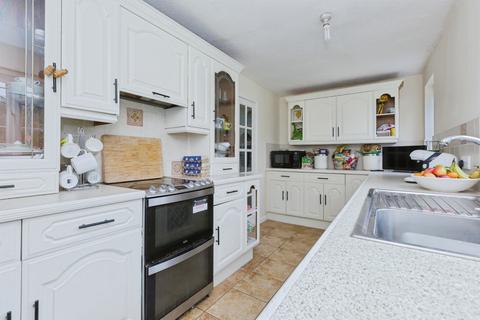 5 bedroom detached house for sale, Pennine Close, Oadby, Leicester