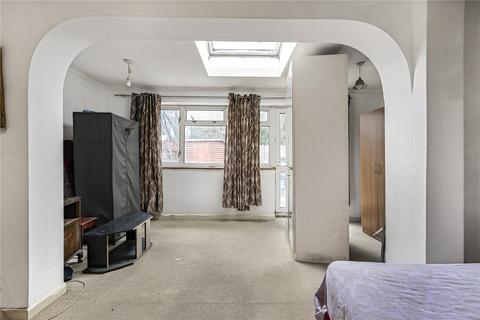 3 bedroom end of terrace house for sale, Maple Drive, Burgess Hill, West Sussex, RH15