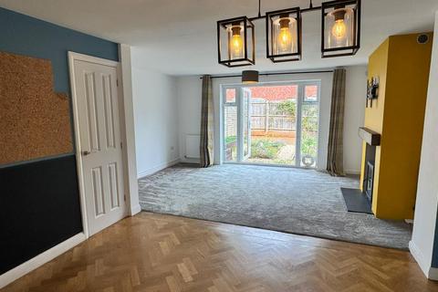 3 bedroom end of terrace house for sale, Webb Crescent, Yate, Bristol