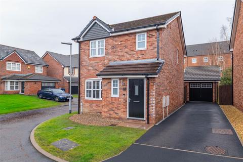 3 bedroom detached house for sale, Sycamore Gardens, Leyland