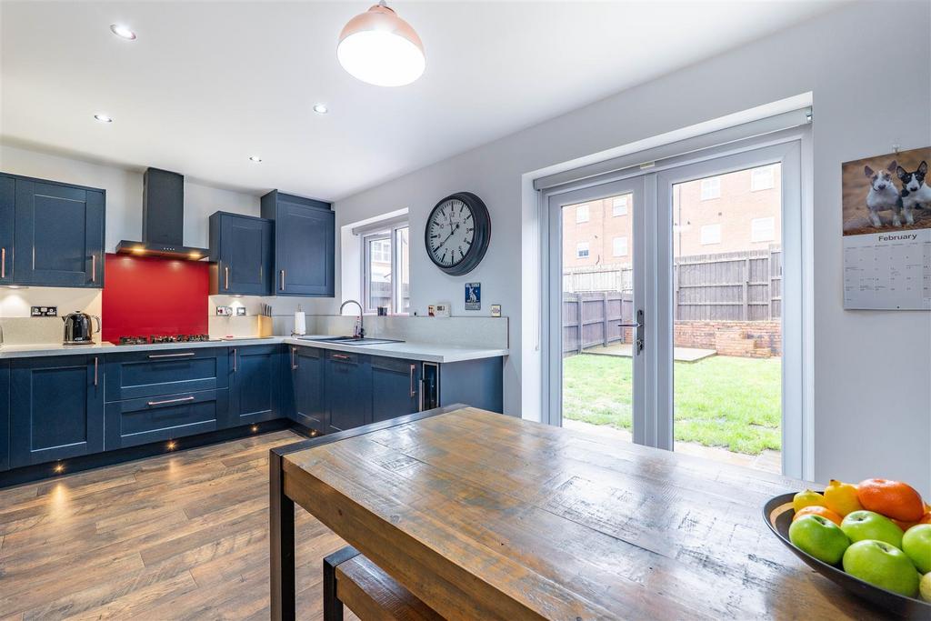 Kitchen/Dining Room