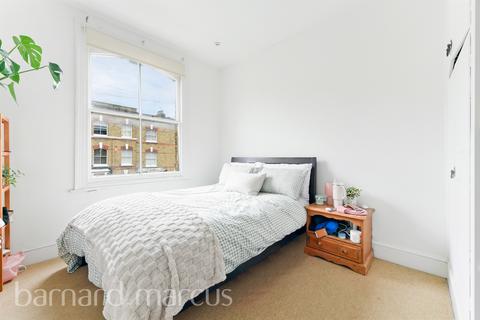 2 bedroom flat for sale, Offerton Road, London