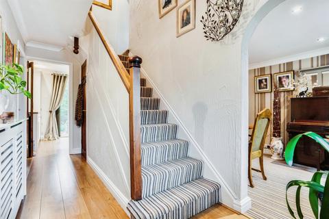 5 bedroom detached house for sale, Ashdene Drive, Crofton, Wakefield