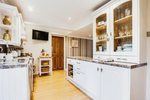 5 bedroom detached house for sale, Ashdene Drive, Crofton, Wakefield