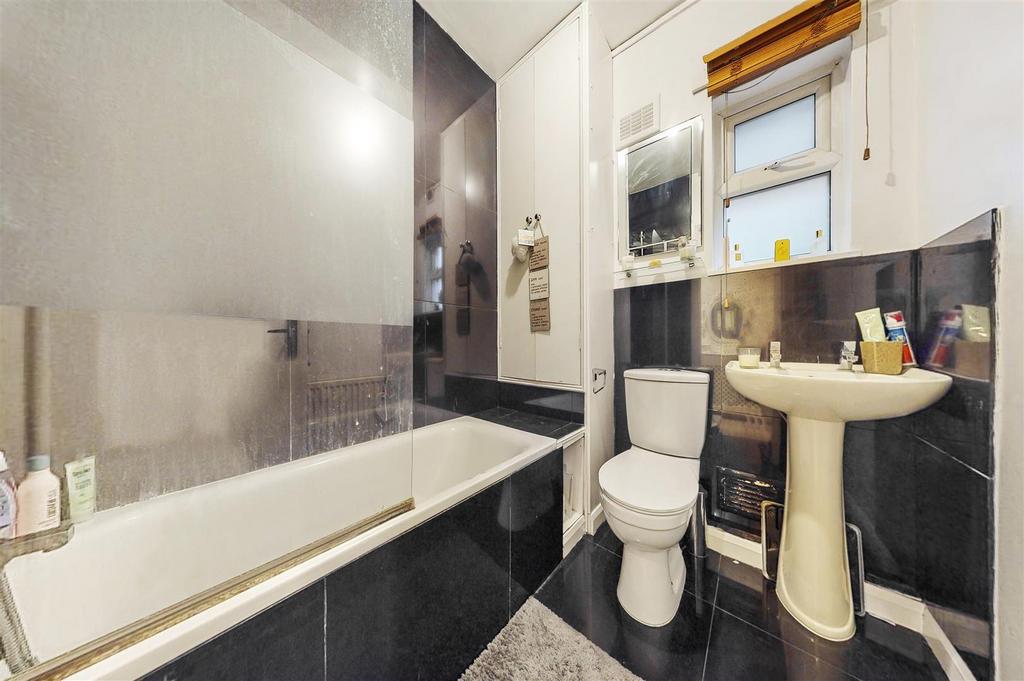 Bathroom combined W.C