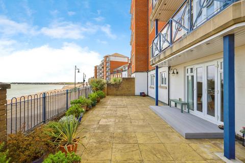 3 bedroom apartment for sale, Dominica Court, Eastbourne