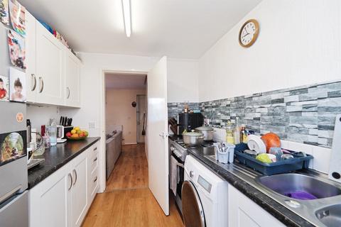 4 bedroom semi-detached house for sale, Christie Drive, Loughborough