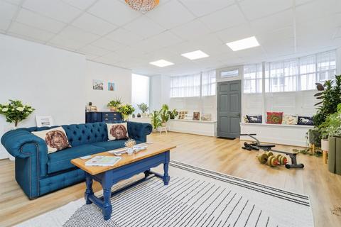 5 bedroom terraced house for sale, Brook Street, Bampton, Tiverton