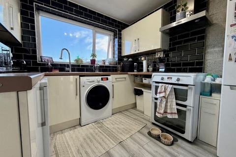 3 bedroom semi-detached house for sale, Crosland Hill Road, Huddersfield