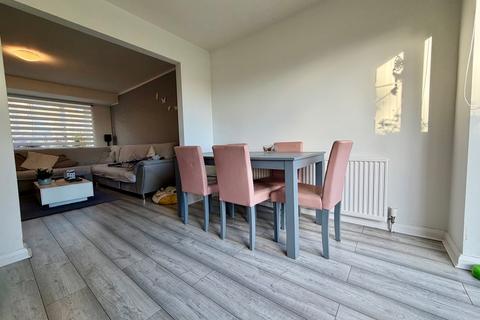 3 bedroom semi-detached house for sale, Crosland Hill Road, Huddersfield