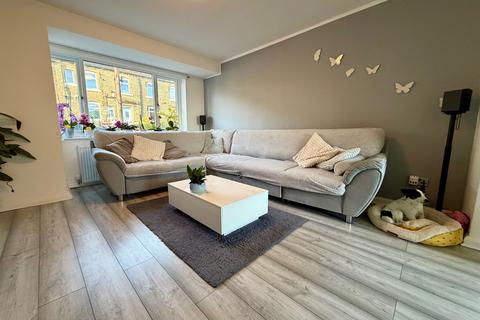 3 bedroom semi-detached house for sale, Crosland Hill Road, Huddersfield