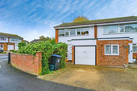 3 bedroom end of terrace house for sale, Kimpton Close, HEMEL HEMPSTEAD