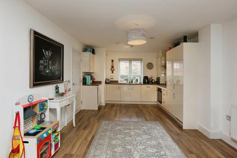 undefined, Sandy Hill Close, Waltham Chase, SOUTHAMPTON