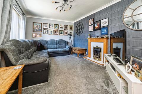 3 bedroom end of terrace house for sale, Tamar Grove, Hull