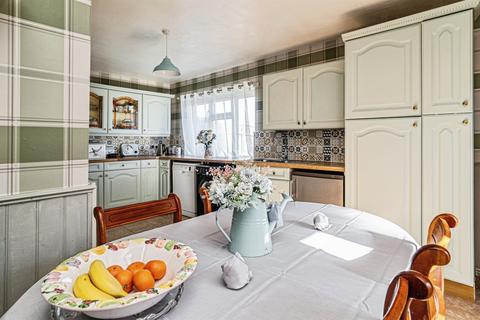 3 bedroom end of terrace house for sale, Tamar Grove, Hull