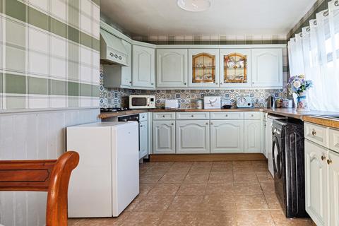 3 bedroom end of terrace house for sale, Tamar Grove, Hull