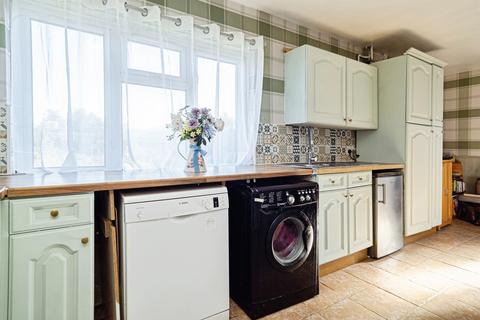 3 bedroom end of terrace house for sale, Tamar Grove, Hull