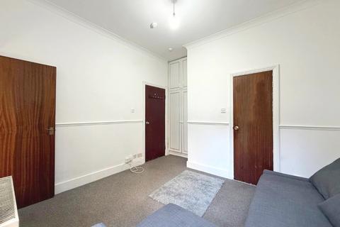 undefined, Lampton Road, TW3