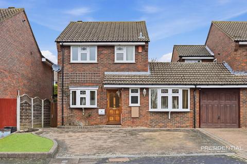 undefined, Owen Gardens, Woodford Green IG8