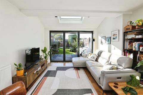 3 bedroom semi-detached house for sale, Roman Grove, Fareham