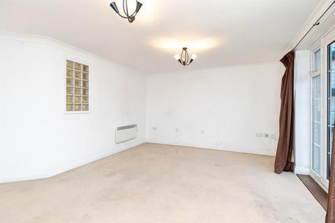 2 bedroom apartment for sale, Newland Gardens, Hertford