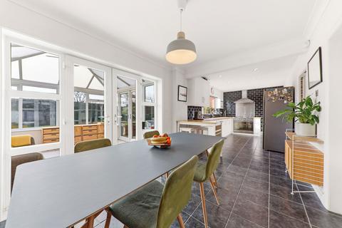 4 bedroom detached house for sale, Woodland Park, Leeds LS26