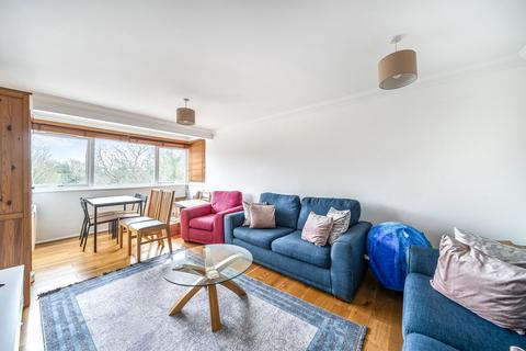 2 bedroom apartment for sale, High Road, Woodford Green