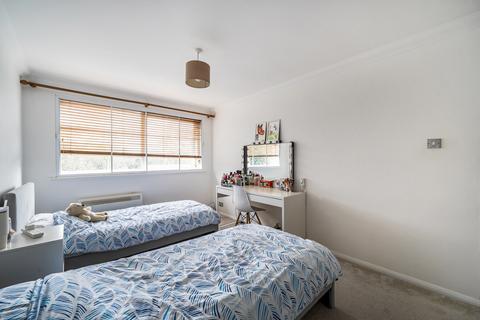 2 bedroom apartment for sale, High Road, Woodford Green