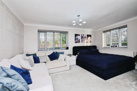 4 bedroom detached house for sale, Middlecroft Drive, Strensall, York