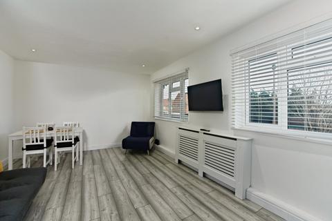 undefined, Barnfield Avenue, Mitcham, CR4