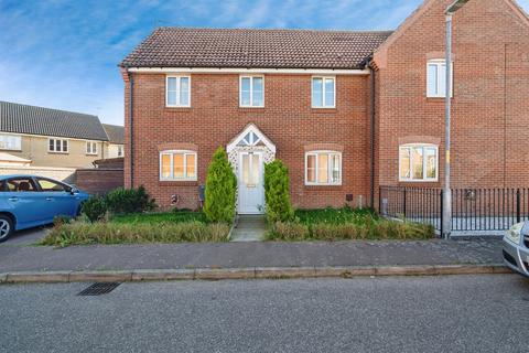 3 bedroom semi-detached house for sale, Horsley Drive, Gorleston, Great Yarmouth