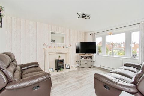 undefined, Hillcrest Close, CASTLEFORD