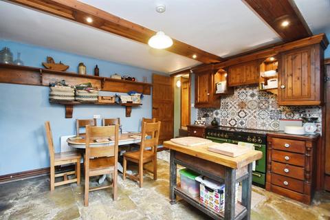 4 bedroom terraced house for sale, Sleningford Terrace, Bingley BD16
