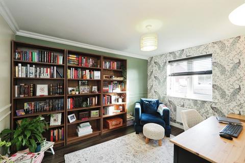 4 bedroom townhouse for sale, Lindhurst Way West, Mansfield