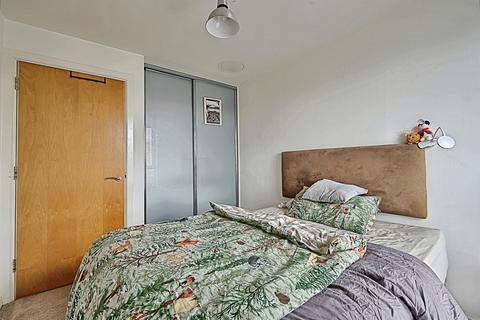 2 bedroom apartment for sale, Bowman Lane, Hunslet, Leeds